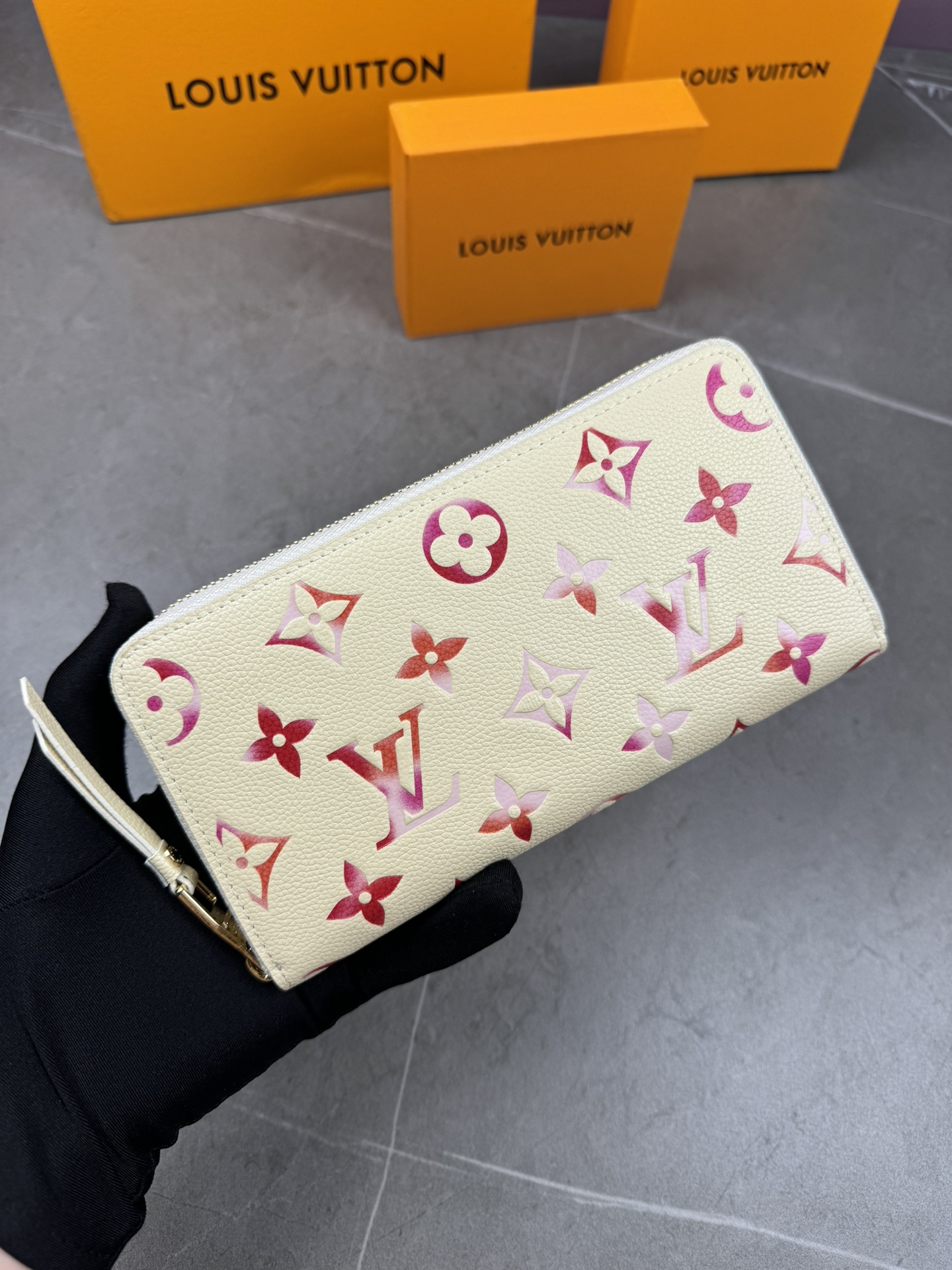 LV Louis Vuitton 新作財布です 3 zm 95518