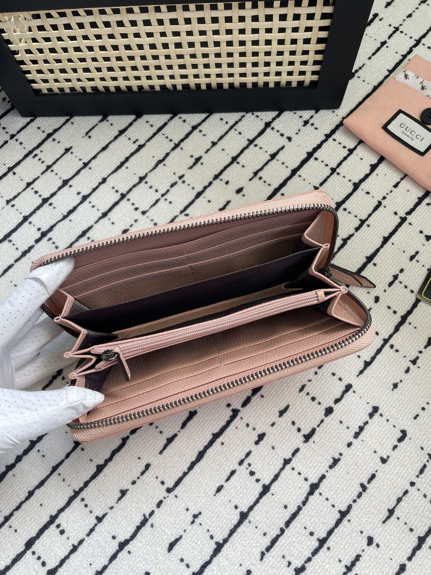 GUCCI 新作財布です 25 zm 95519