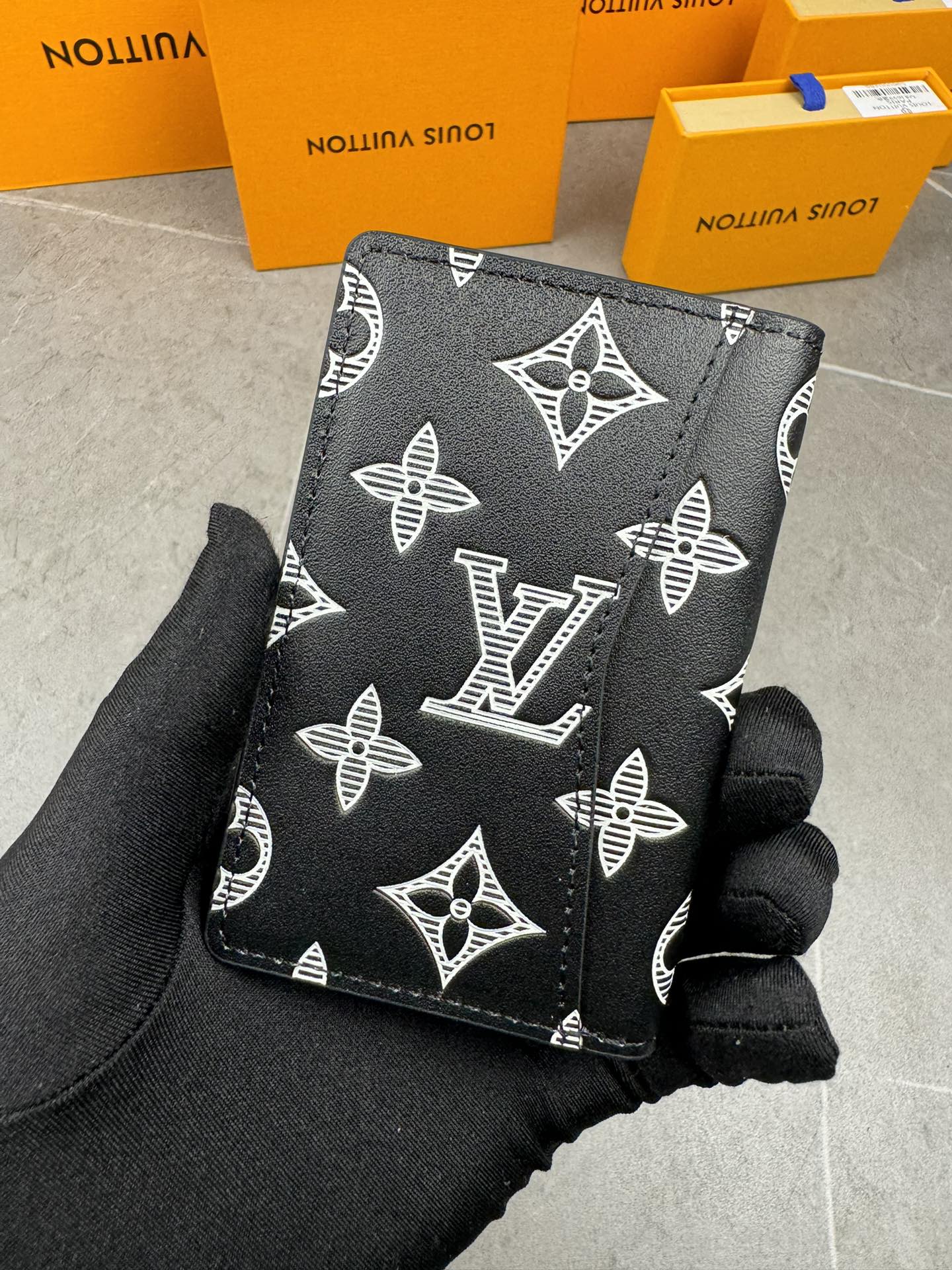 LV Louis Vuitton 新作財布です 24 zm 95521