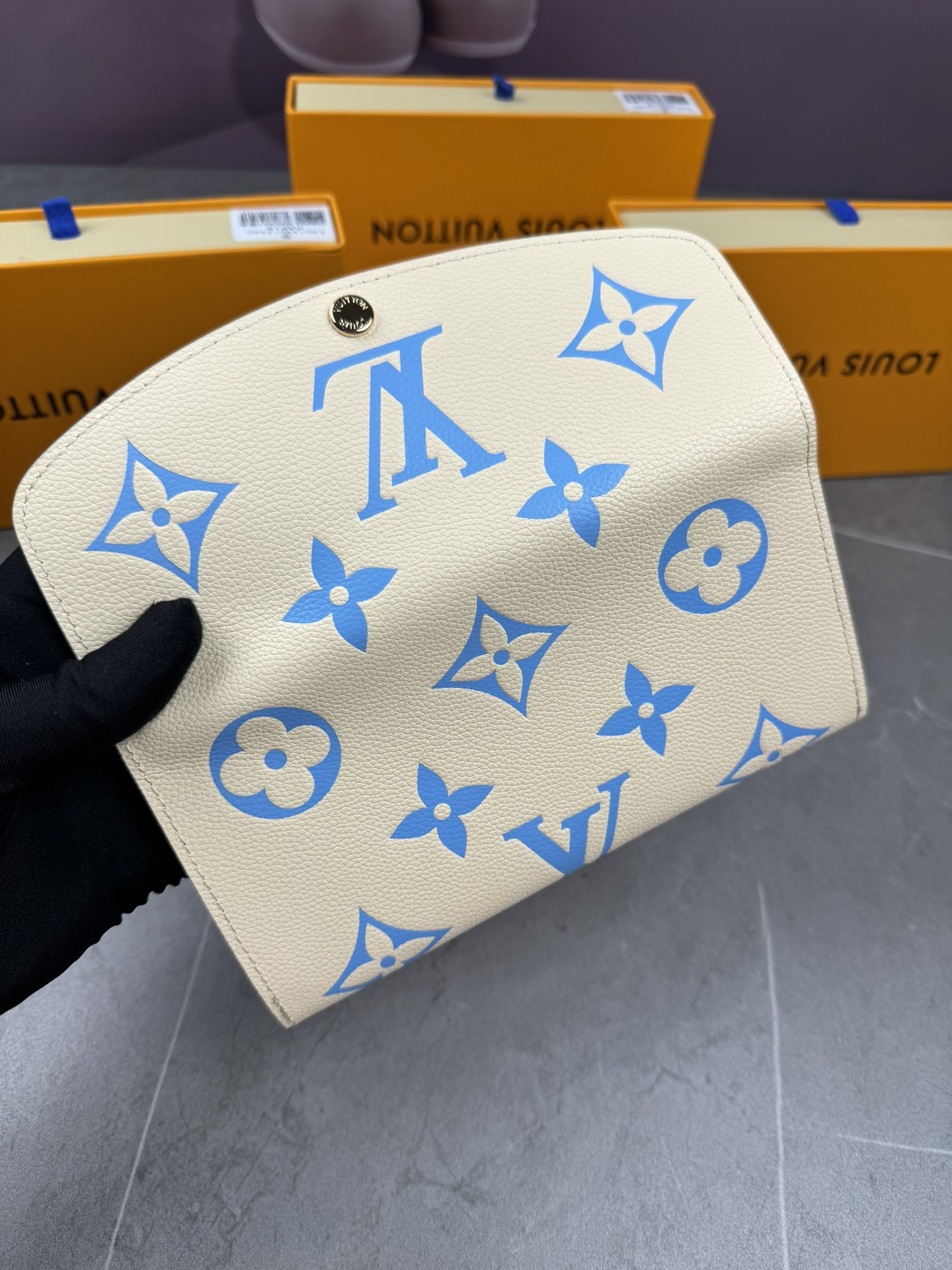 LV Louis Vuitton 新作財布です 5 zm 955186