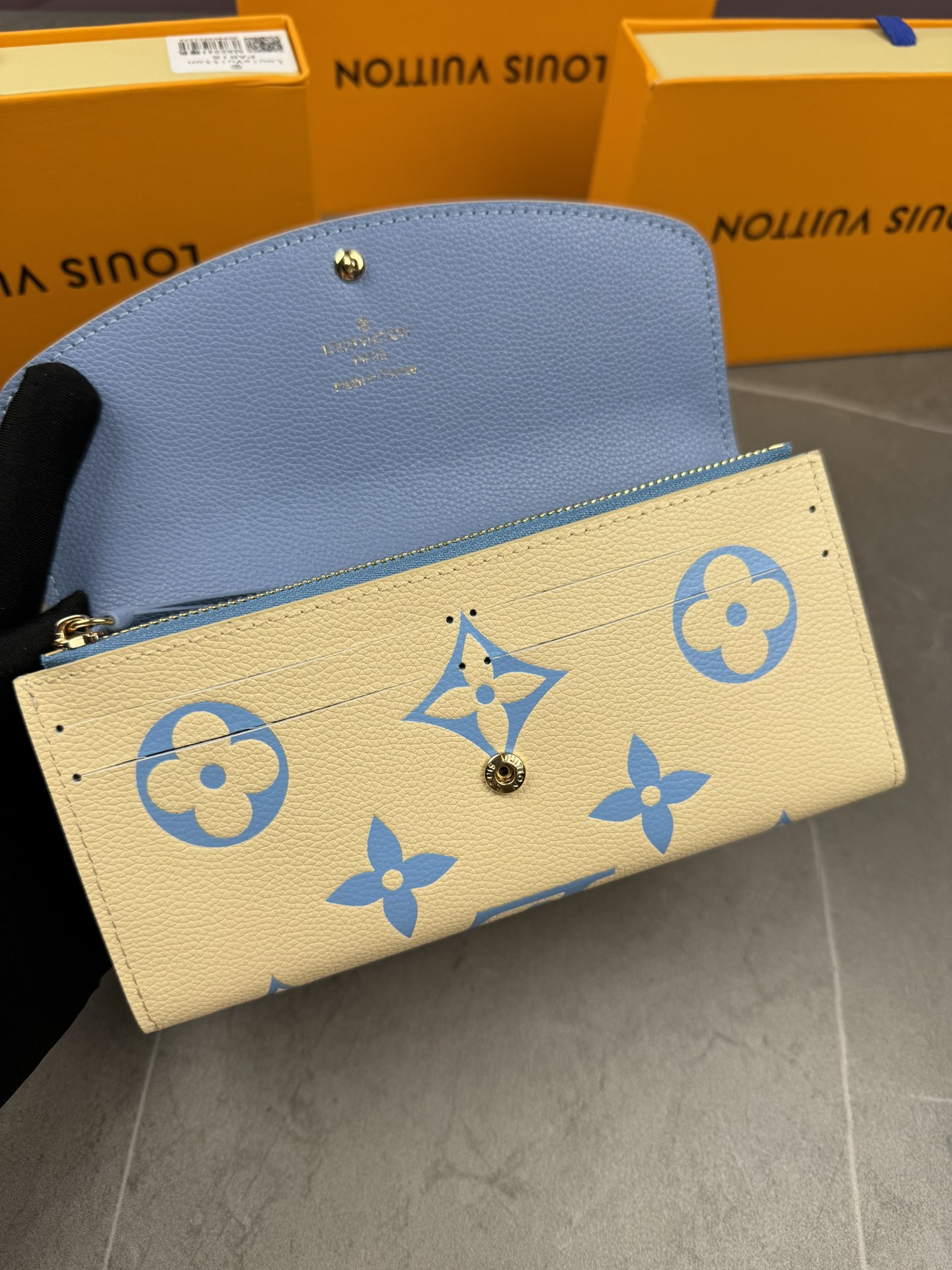 LV Louis Vuitton 新作財布です 5 zm 955186