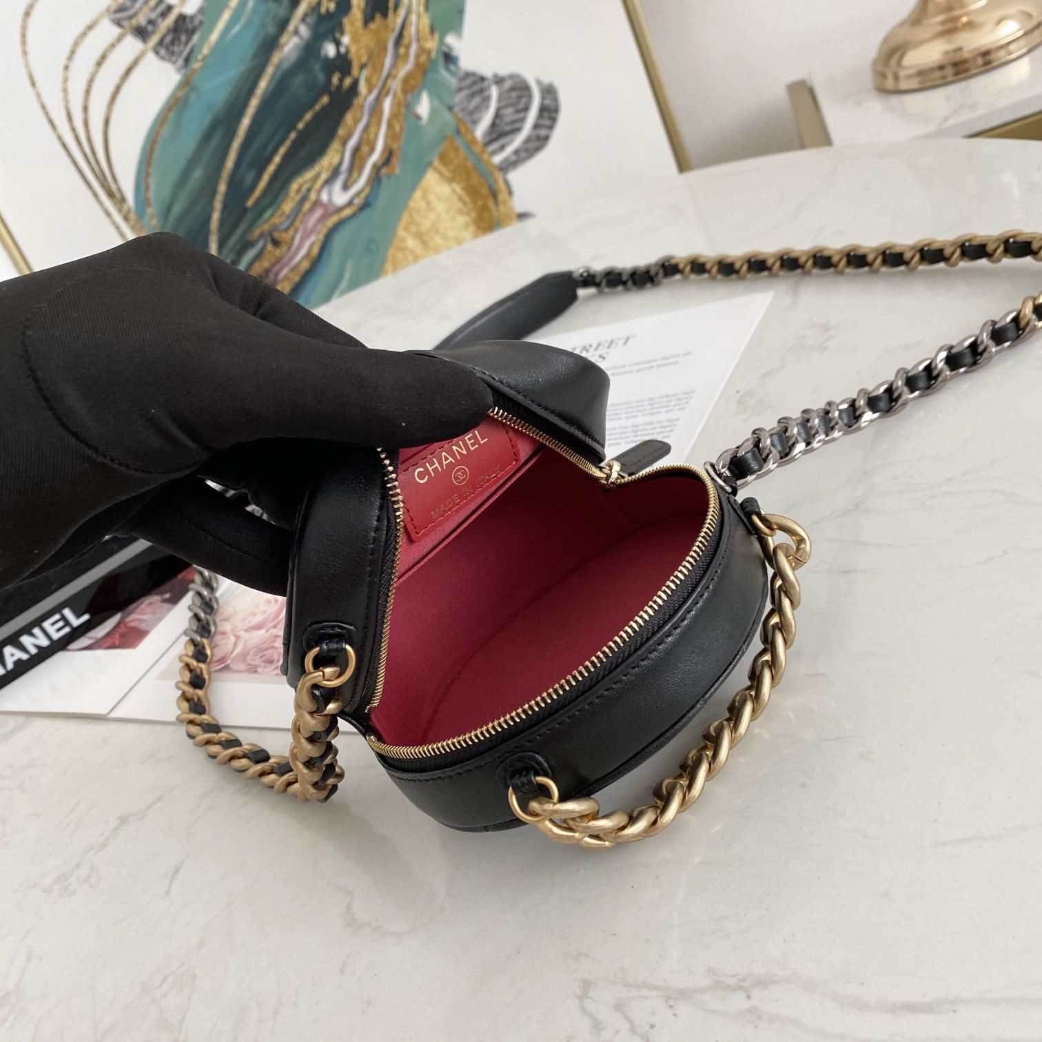 CHANEL 19 CLUTCH WITH CHAIN 0945