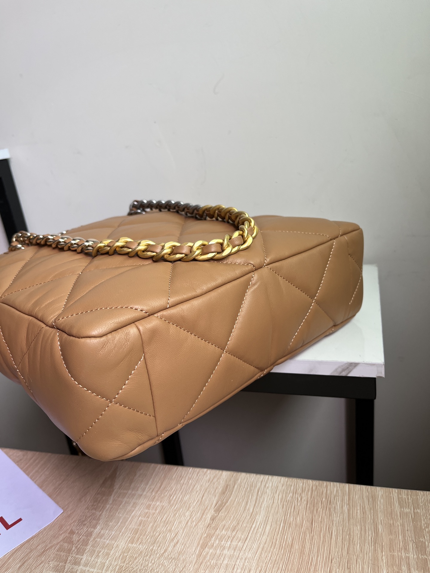 CHANEL 19 SHOPPING BAG 3519