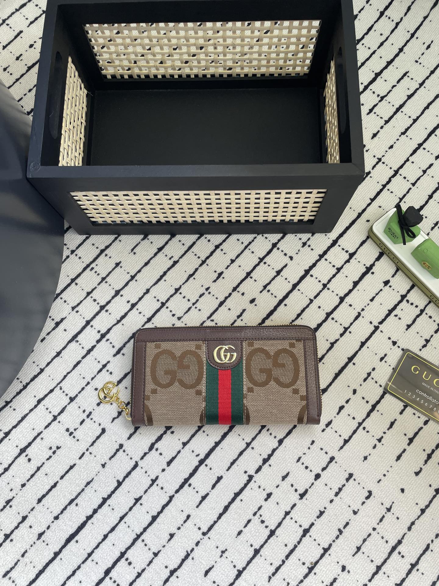 GUCCI 新作財布です 12 zm 95519