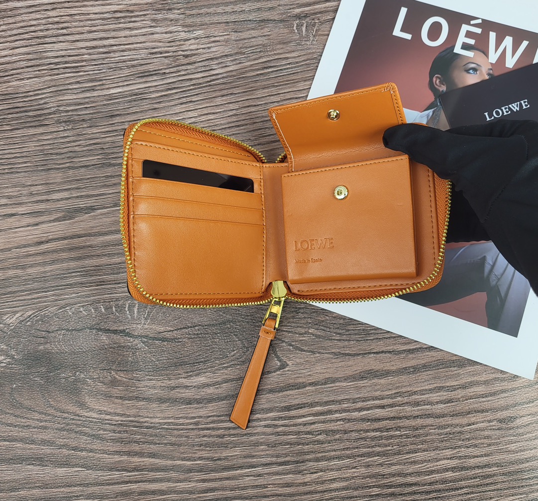LOEWE 財布 5 zm 94920