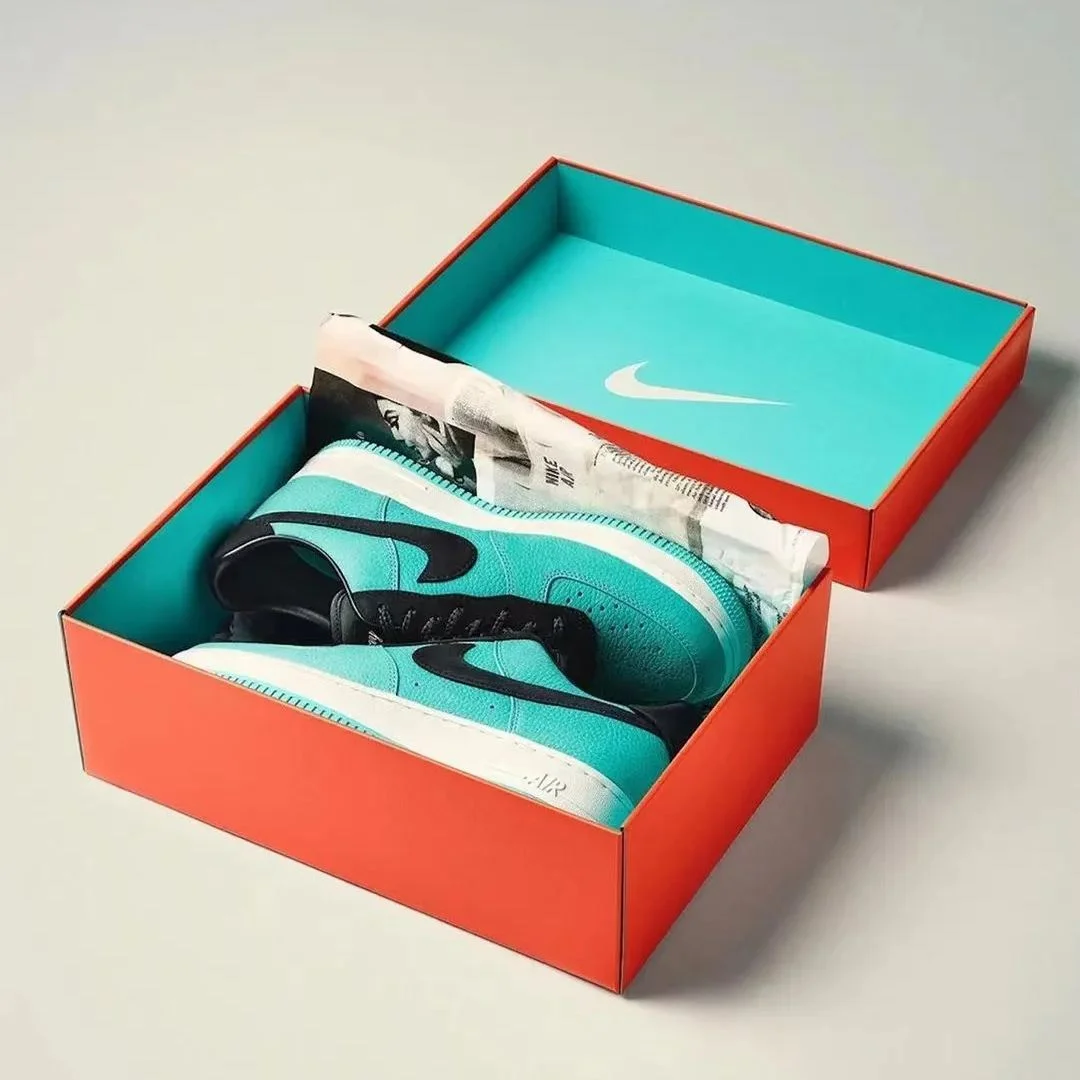 ★NIKE x TIFFANY★送料無料★世界中でセンセーションを巻き起こした話題のコラボ★ティファニー x ナイキ エア フォース 1 フレンズ アンド ファミリー エディション
