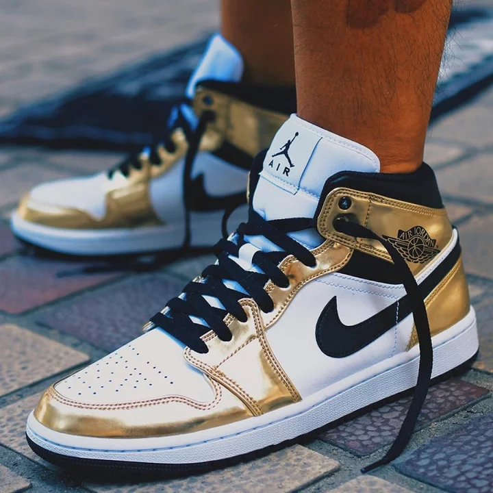 NIKE ナイキ AIR JORDAN 1 MID SE 'METALLIC GOLD' エア ジョーダン ワン ミッド スペシャルエディション 