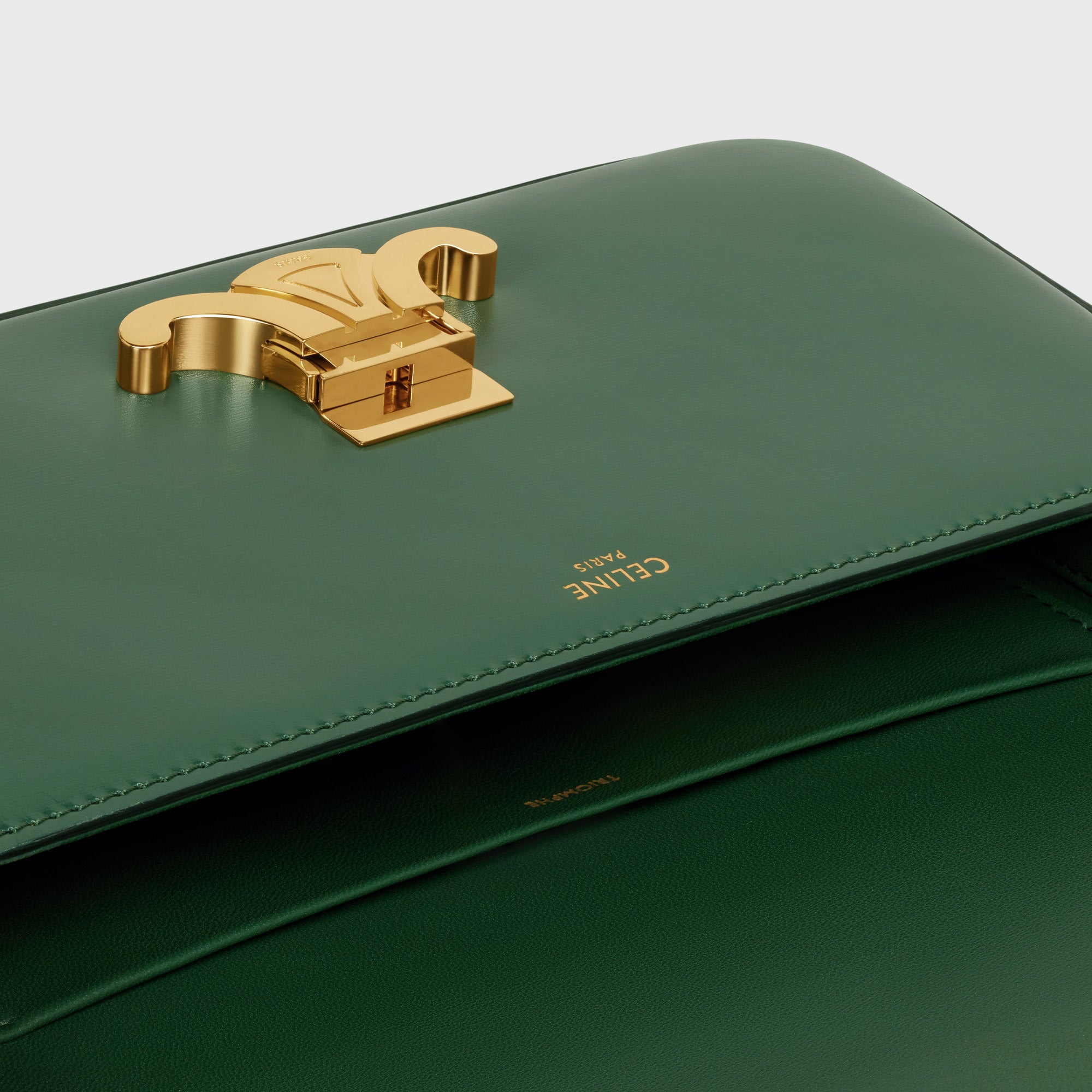 新作 CELINE? トリオンフ ショルダーバッグ カーフスキン