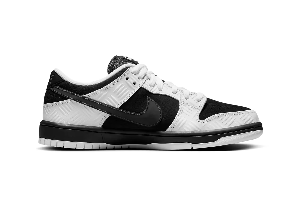 TIGHTBOOTH × Nike SB Dunk Low 