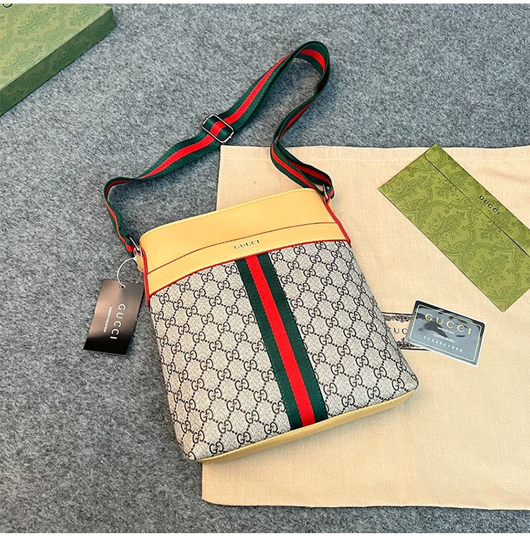 GUCCIメンズクロスボディバッグ 22 al 93807