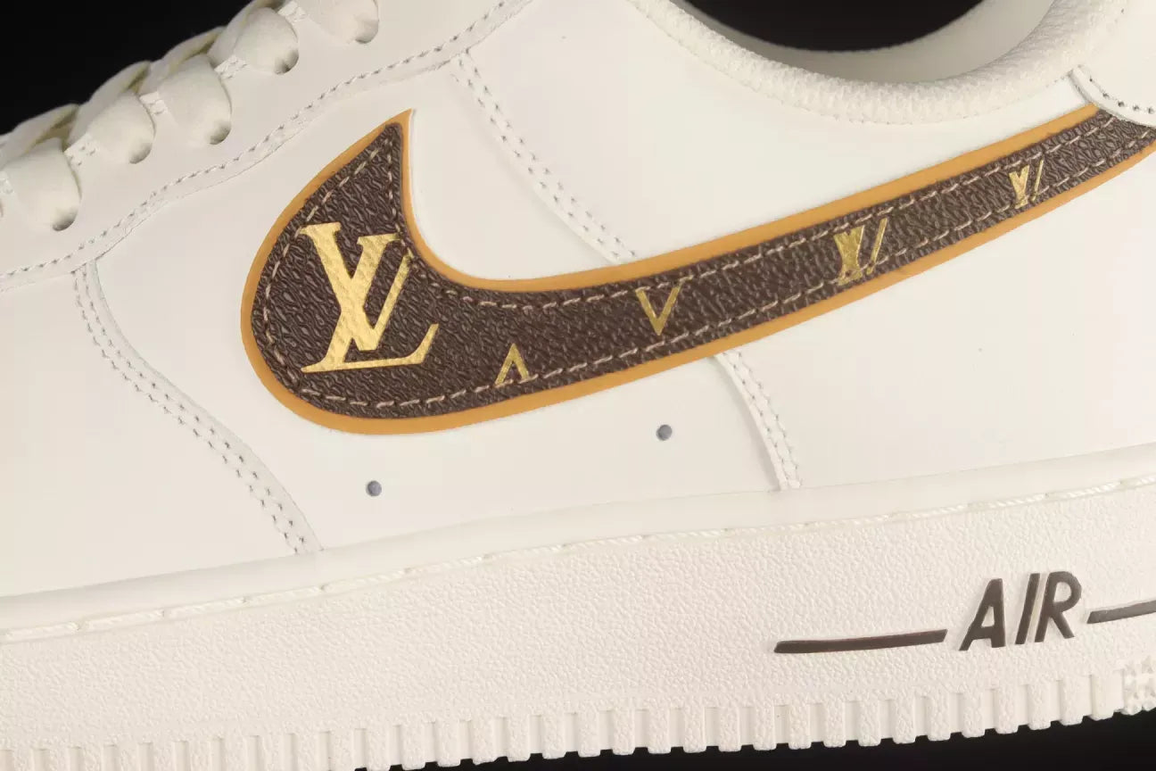 【新商品発売】【今年の新商品】LOUIS VUITTON X NIKE AIR FORCE 1 07 LOW RICE WHITE SHOES SNEAKERS【代金引換】