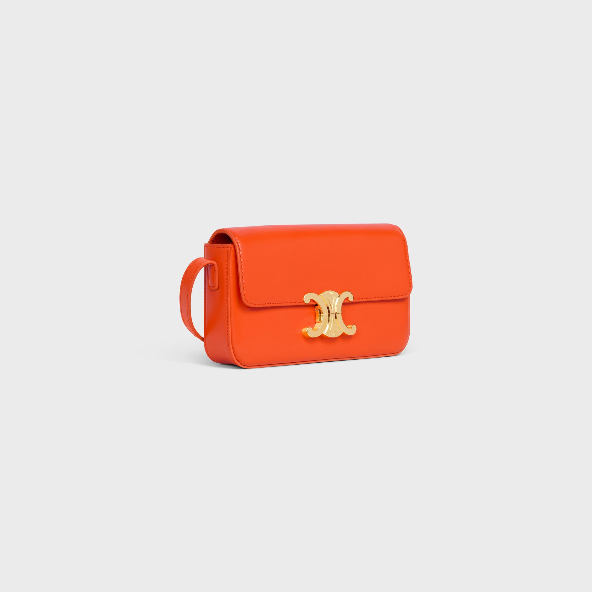新作 CELINE? トリオンフ ショルダーバッグ カーフスキン