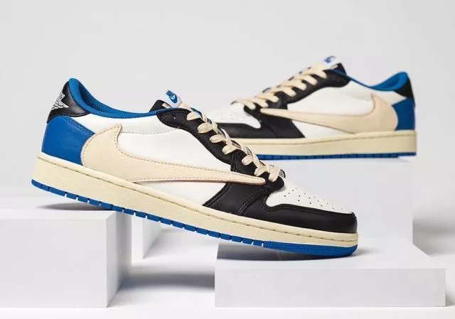 トラビススコットxナイキエアジョーダン1 ローカット「ミリタリーブルー」Travis Scott x Nike Air Jordan 1 Low 