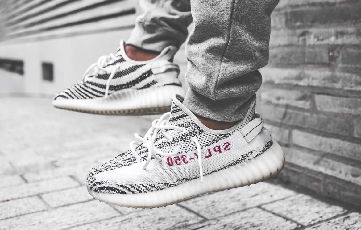 ★YEEZY★送関込★入手困難！世界が欲しがるイージーブースト★