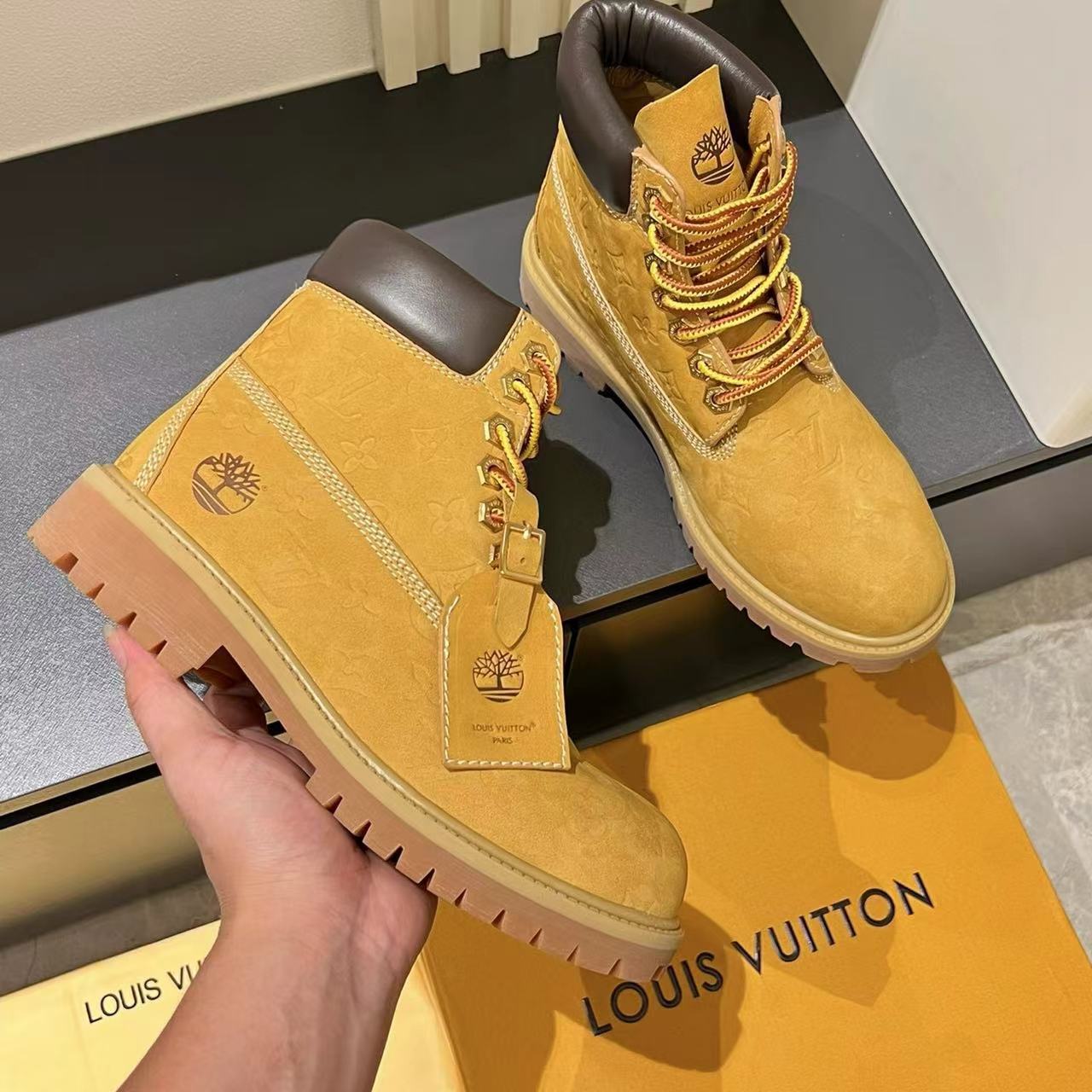 Timberland &Louis Vuitton Boots ユニーセクス