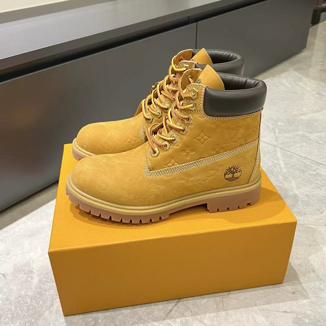 Timberland &Louis Vuitton Boots ユニーセクス