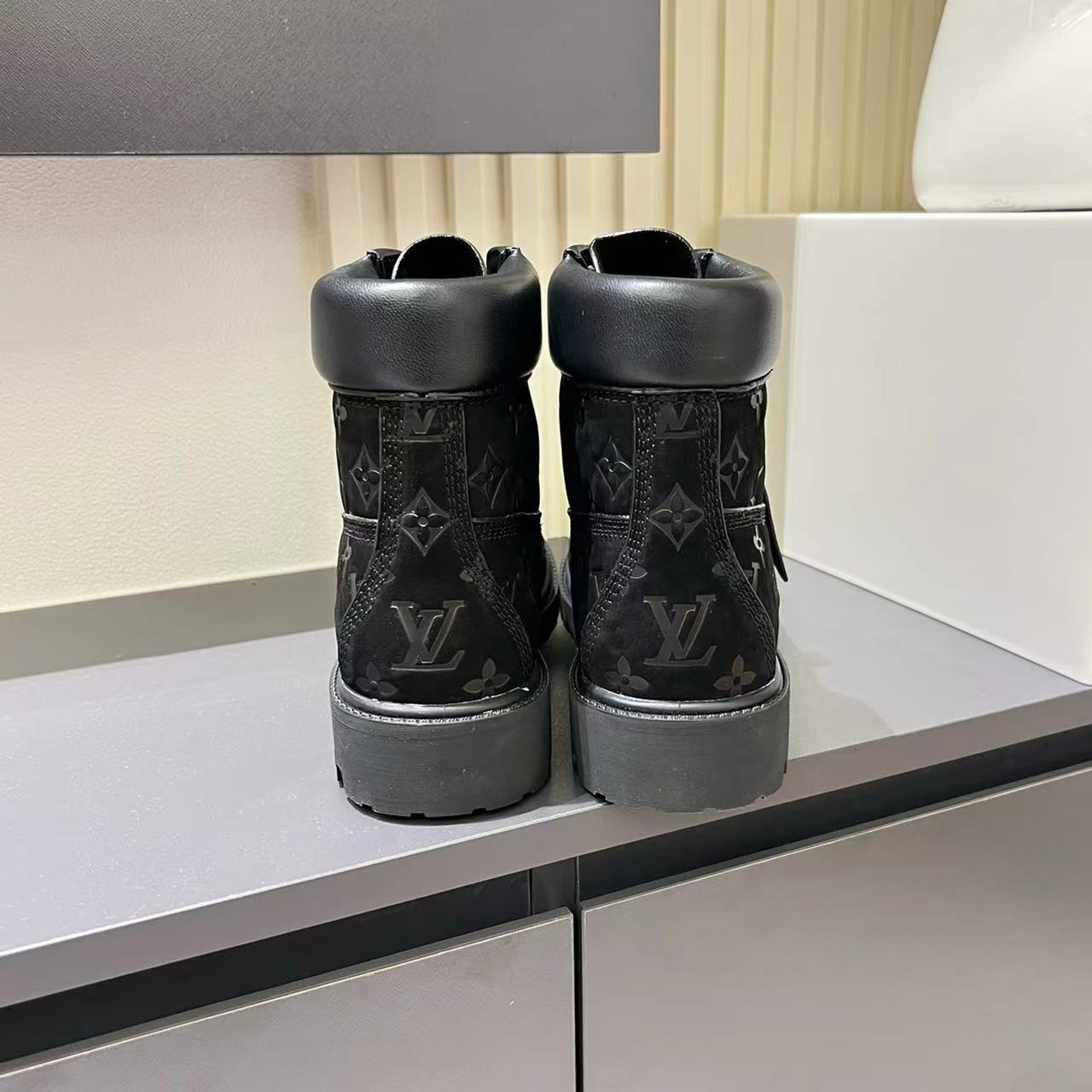 Timberland &Louis Vuitton Boots ユニーセクス