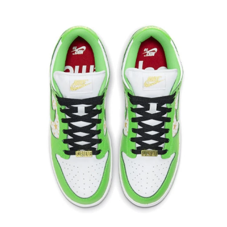 シュプリーム ナイキ スケートボーディング エスビー ダンク ロー “Mean Green”