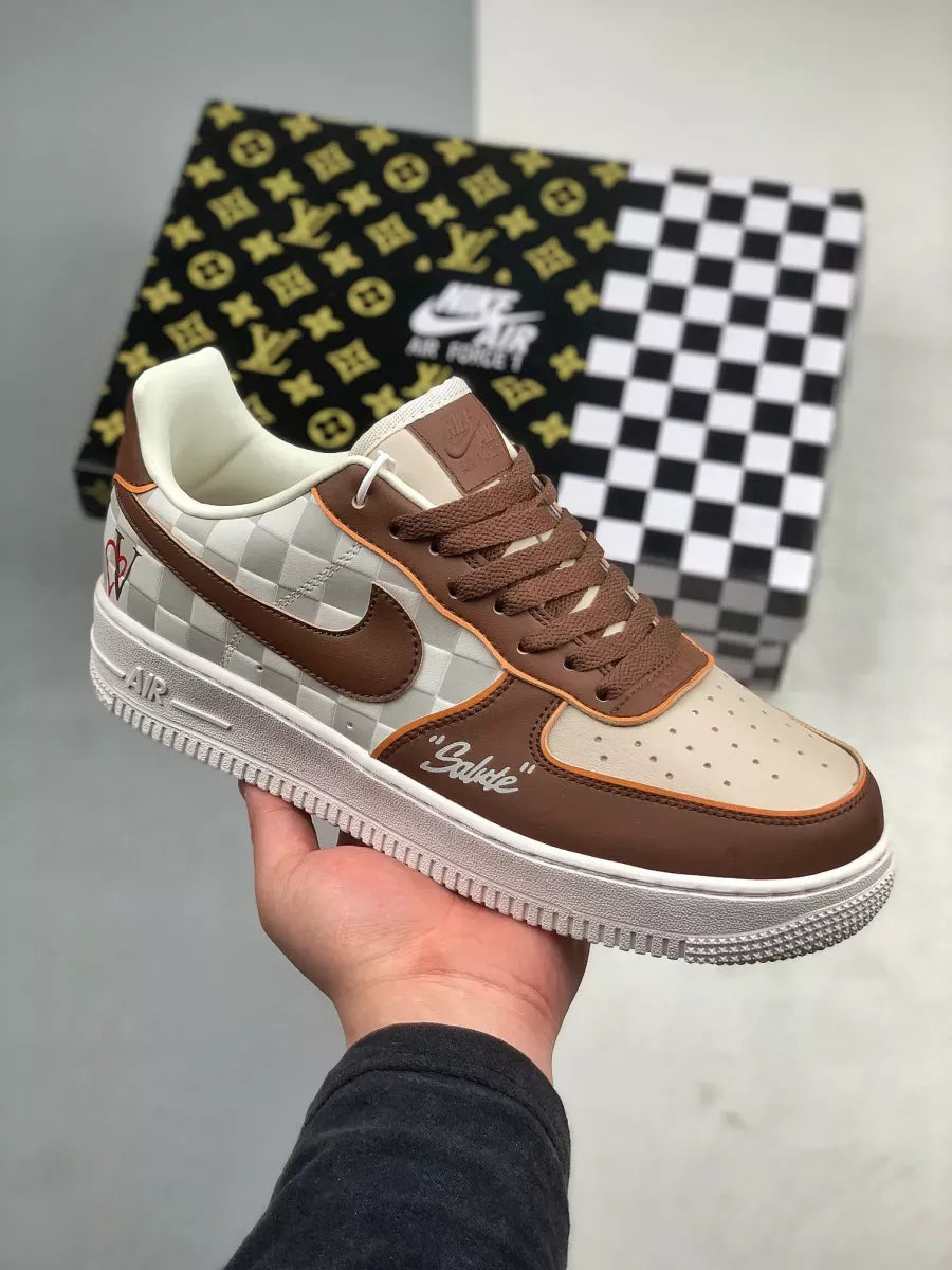 【新商品発売】【今年の新商品】NIKE LOUIS VUITTON× ナイキ エアフォース 1 