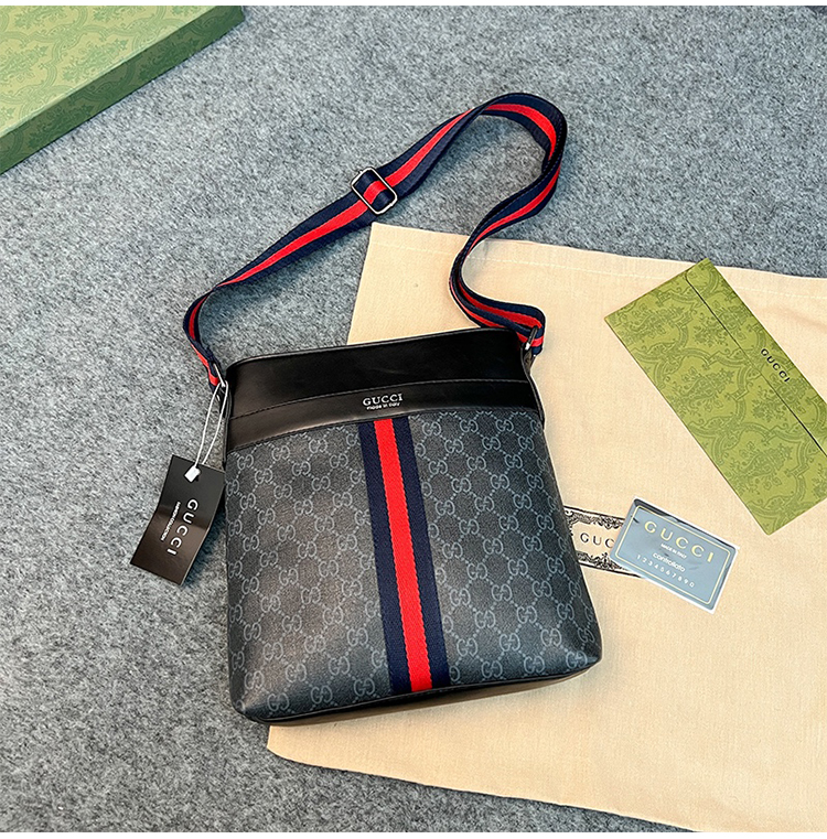 GUCCIメンズクロスボディバッグ 22 al 93807