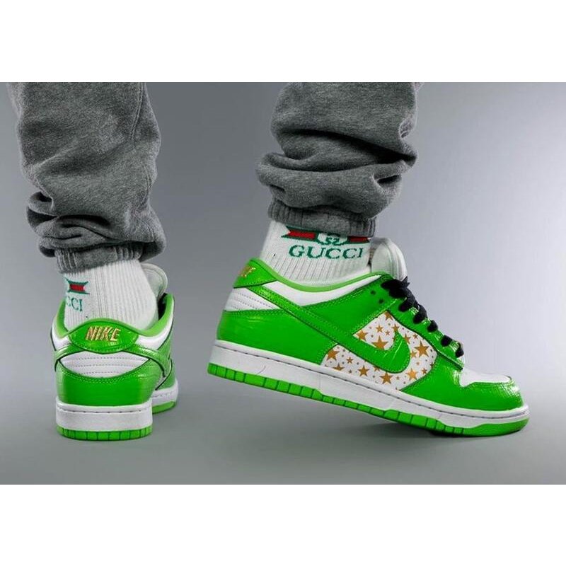 シュプリーム ナイキ スケートボーディング エスビー ダンク ロー “Mean Green”