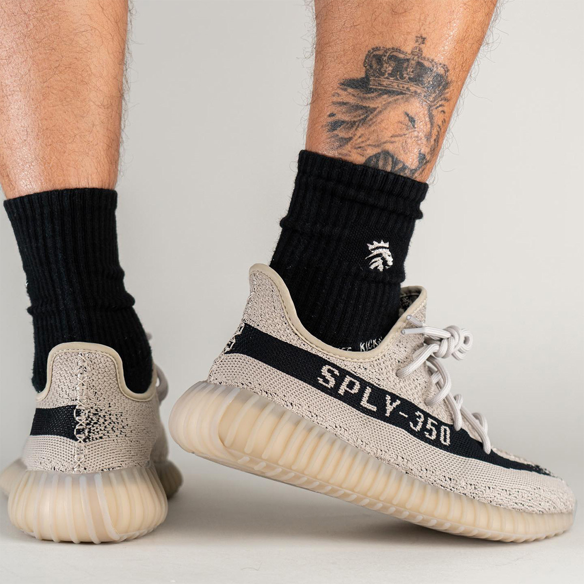 ★YEEZY★送関込★入手困難！世界が欲しがるイージーブースト★
