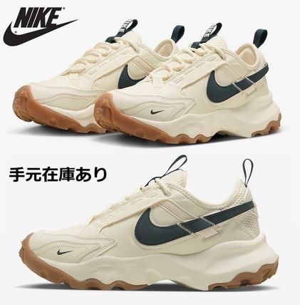 【NIKE】WMNS TC 7900