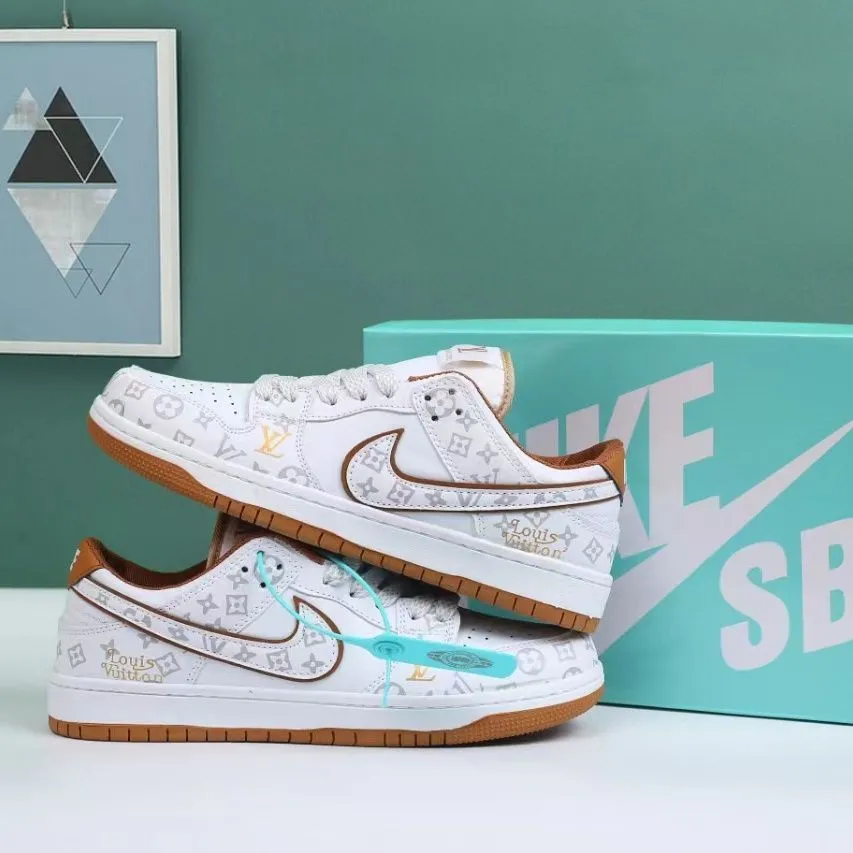 【正規品保証、公式と同じデザイン】NIKE 新作限定販売?最新 gucci&The North Face SB LOW【海外ブランド直営店】