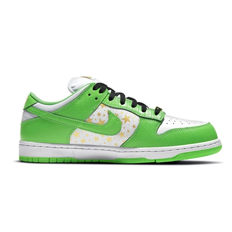 シュプリーム ナイキ スケートボーディング エスビー ダンク ロー “Mean Green”