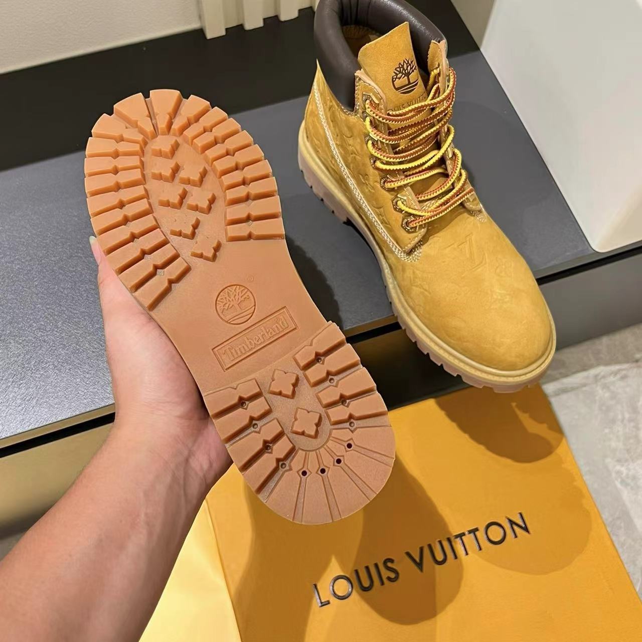 Timberland &Louis Vuitton Boots ユニーセクス