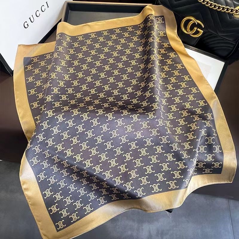 CELINE 薄手のスカーフ42 ss