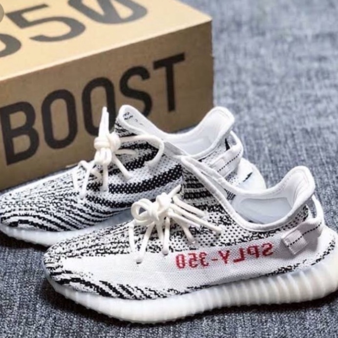 ★YEEZY★送関込★入手困難！世界が欲しがるイージーブースト★