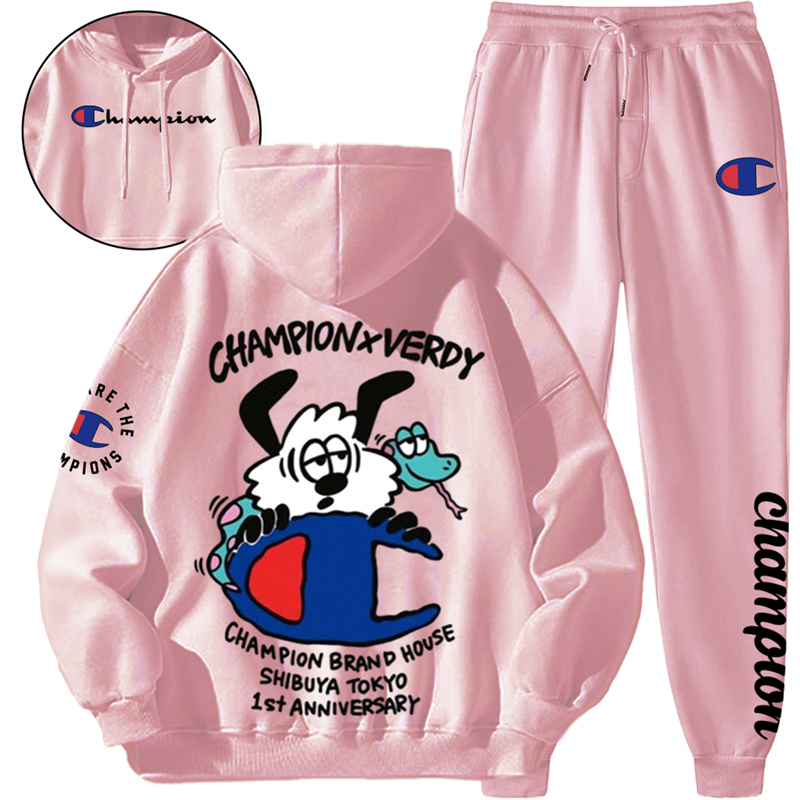 【 CHAMPION 】連名のかわいい子犬ですパーカーのスーツです