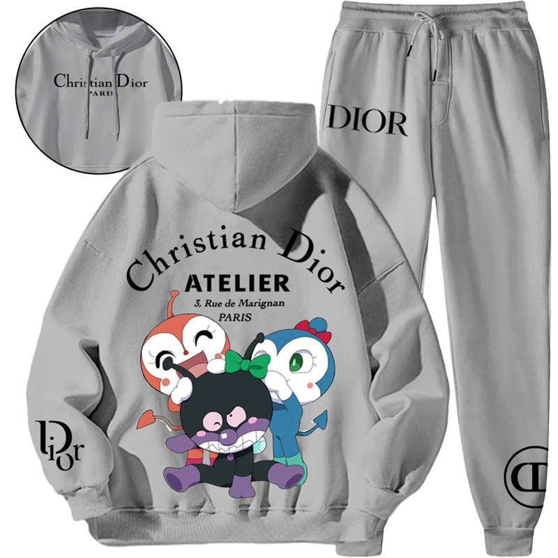 【 DIOR 】かわいいデザインの定番ですパーカーのスーツです