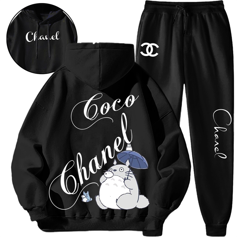 【 CHANEL 】TOTORO かわいい猫キャラクターのシンプルなデザインですパーカーのスーツです