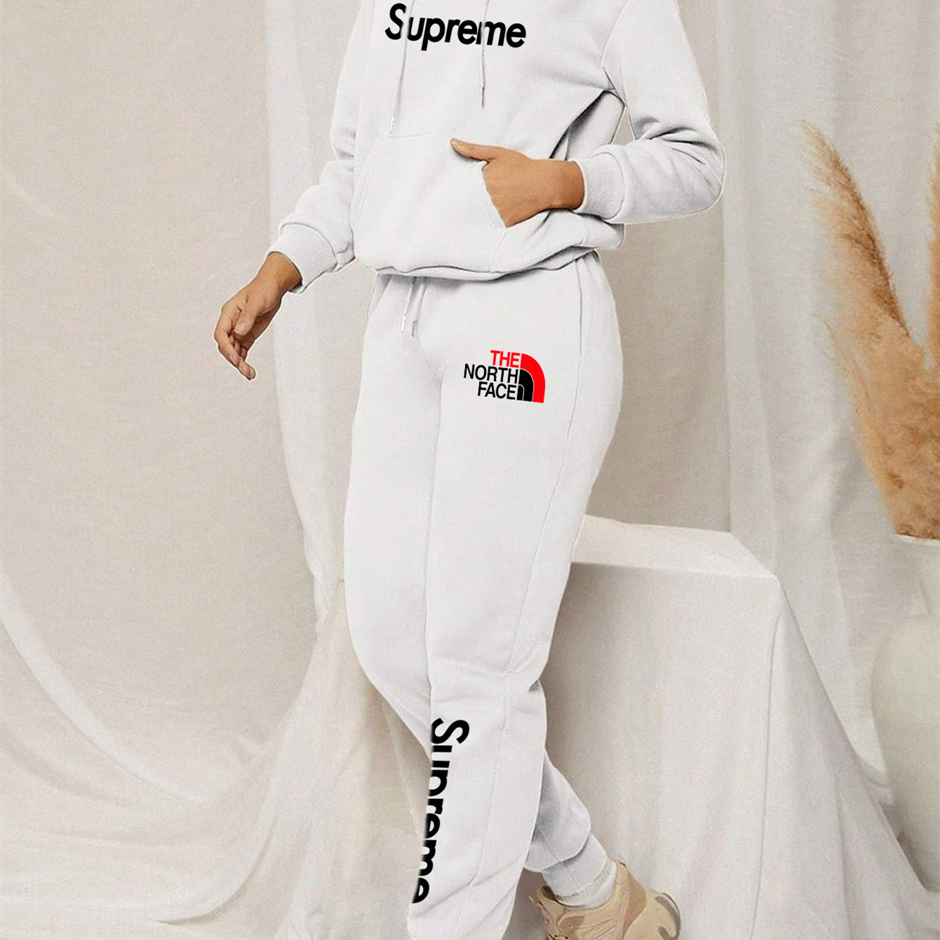 【 Supreme x The North Face 】Q版五檔羅飛時尚連名衛衣スーツ