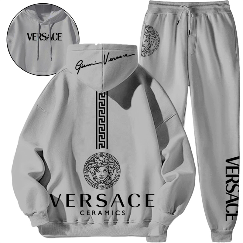 【 VERSACE 】高級ファッショントレンドですパーカーのスーツです