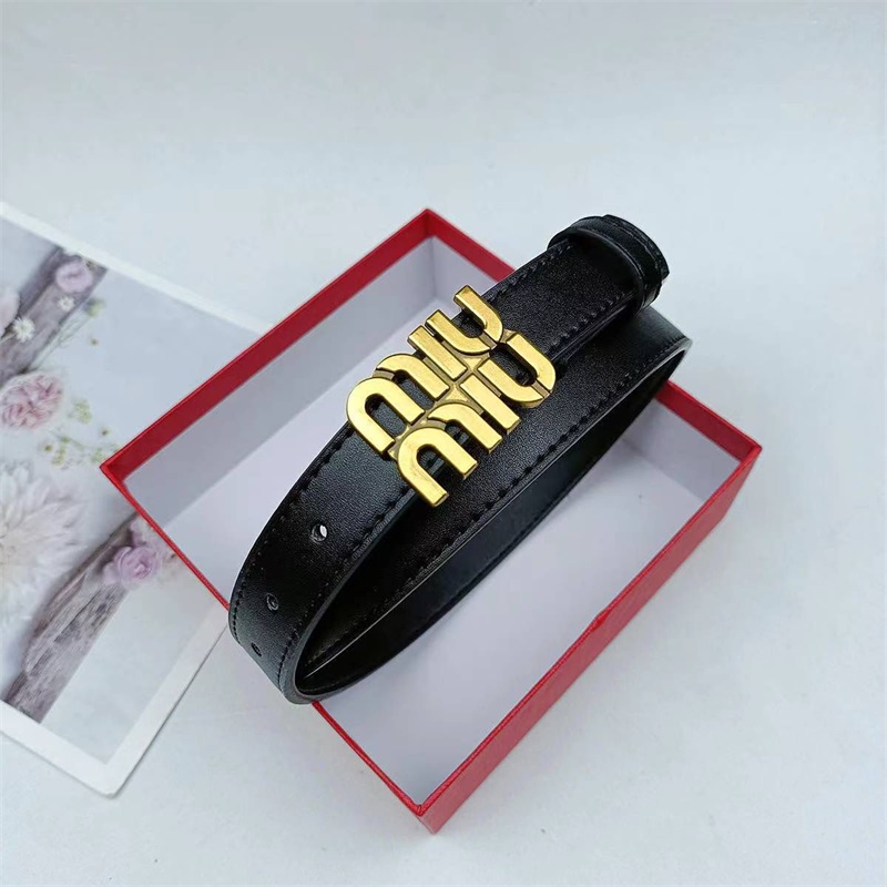 MIUMIU本革トレンドベルト04 SS93996
