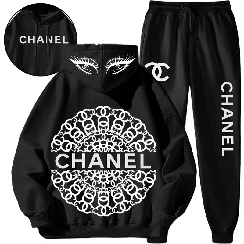 【 Chanel 】スタイリッシュでデザイン性の高いブランドの連名パーカーのセットです