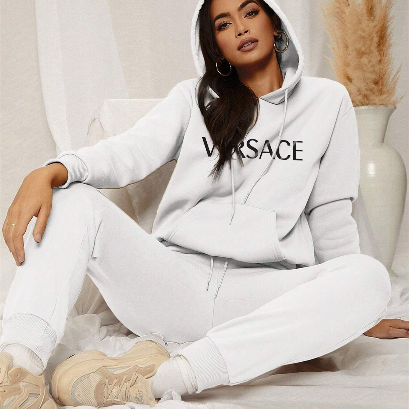 【 Versace 】シンプルなデザインの髑髏パーカーセットです、スタイリッシュでシンプルなデザイン
