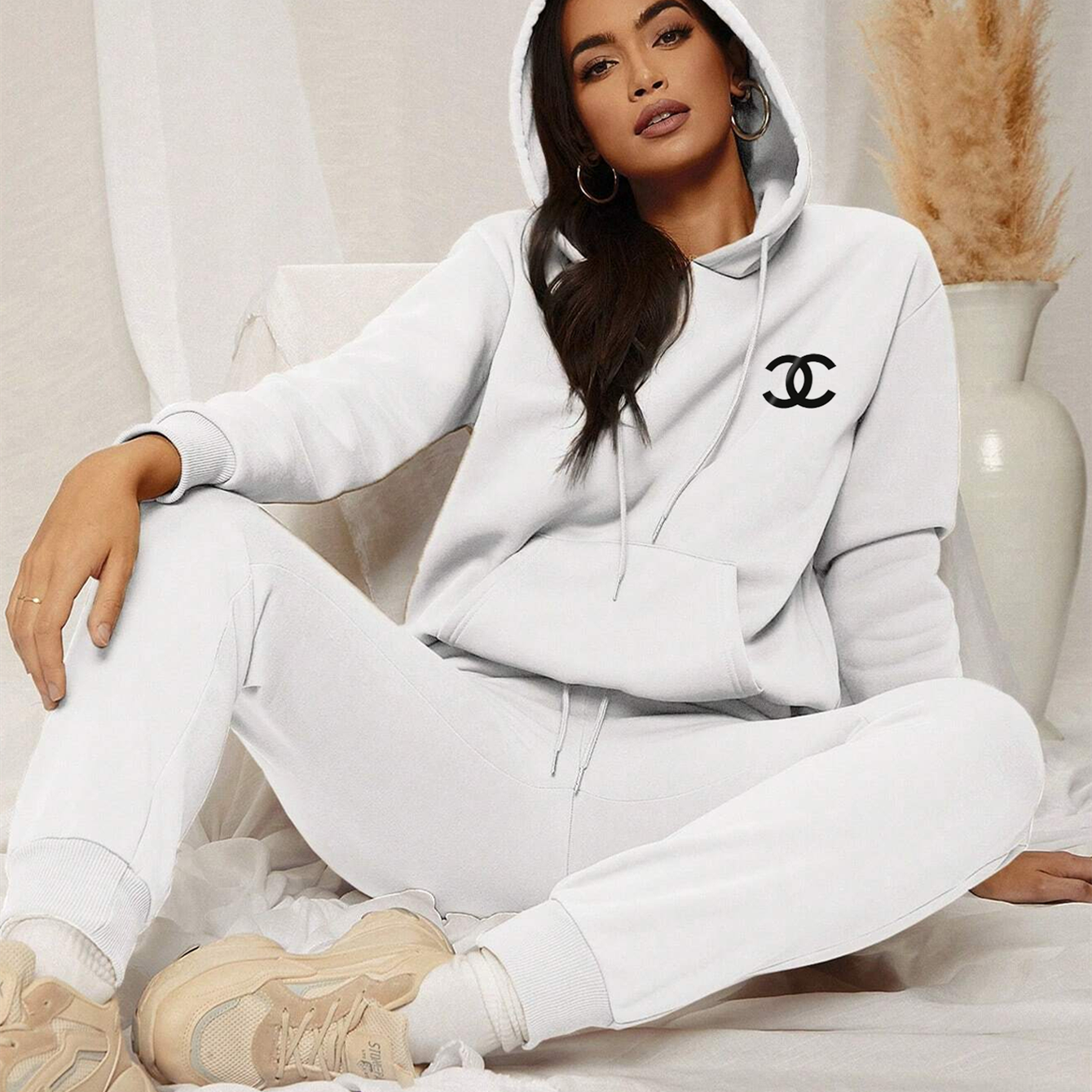 【Chanel】爆発的なファッションデザインのパーカースーツです