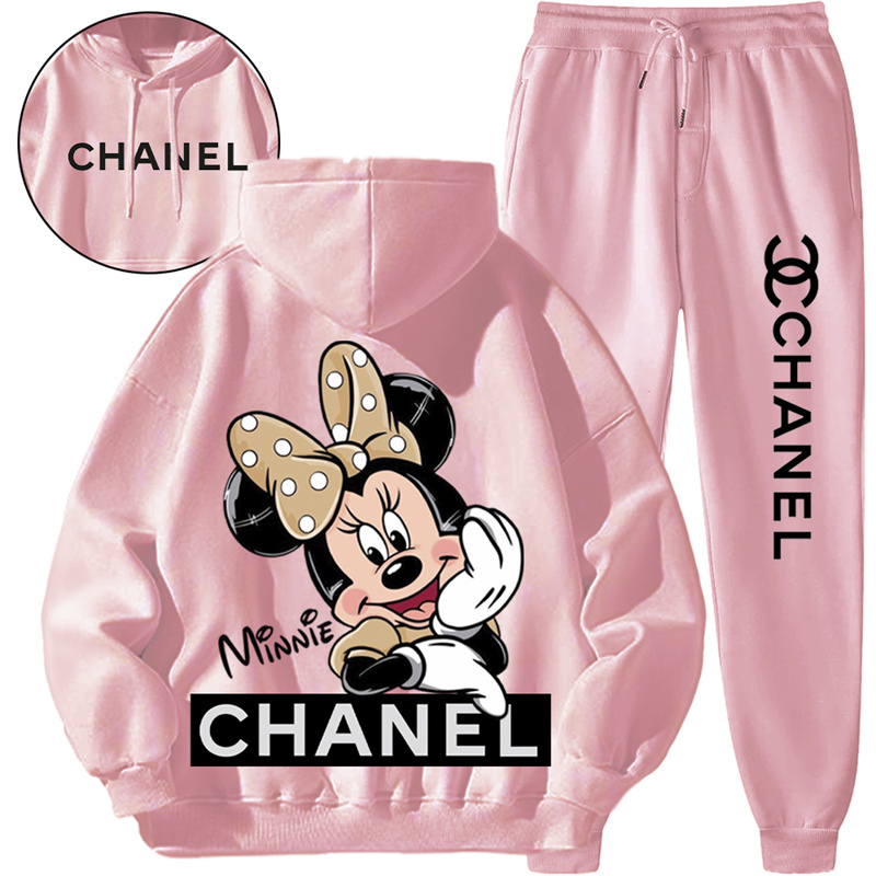 【 Chanel】シンプルなデザインがおしゃれな連名パーカーセットです