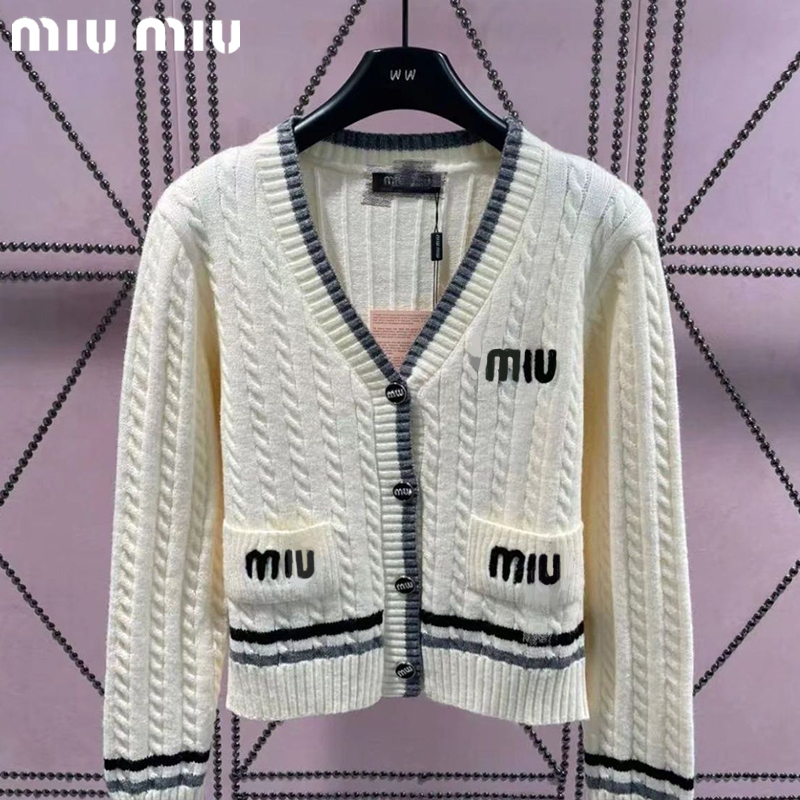 miumiu秋冬の新作Vネックカーディガン07 SS95653