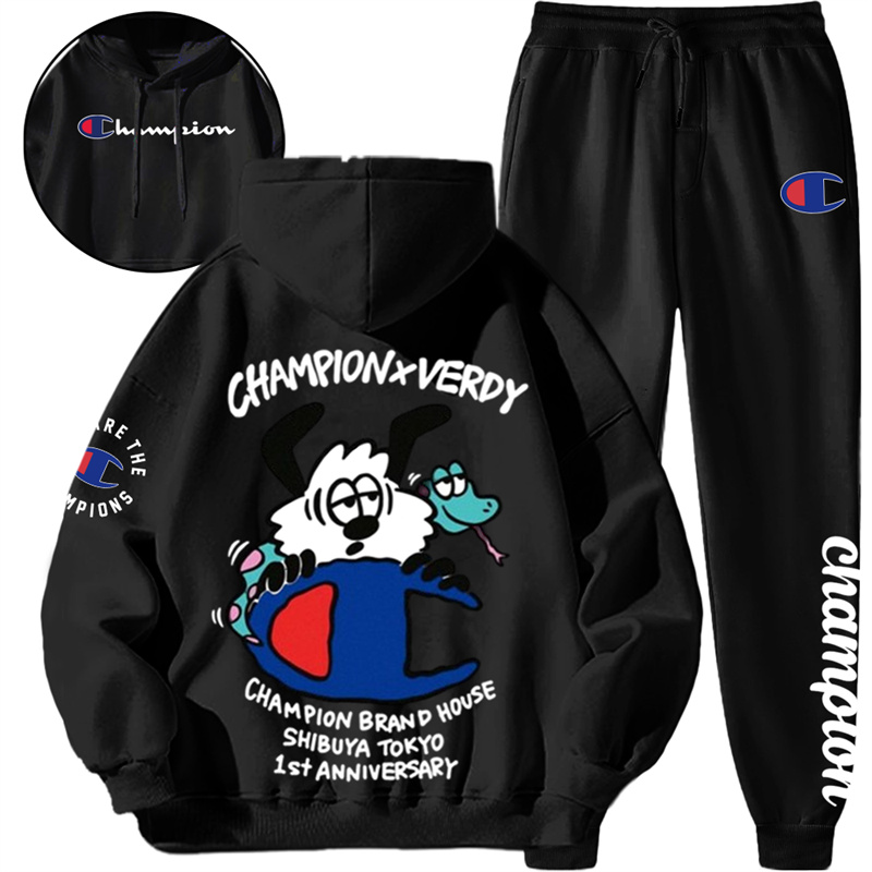 【 CHAMPION 】連名のかわいい子犬ですパーカーのスーツです