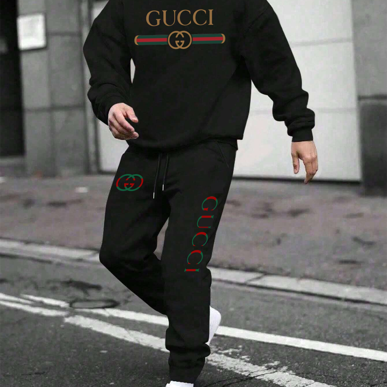 【 Gucci 】デザインがおしゃれなパーカーのセットです