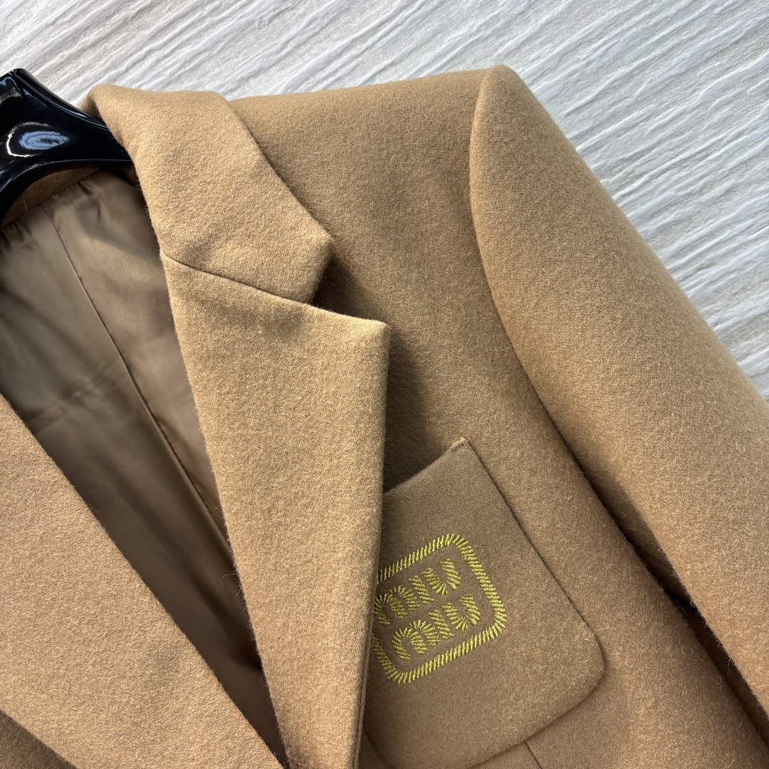 MIUMIU背広のコート SS96789