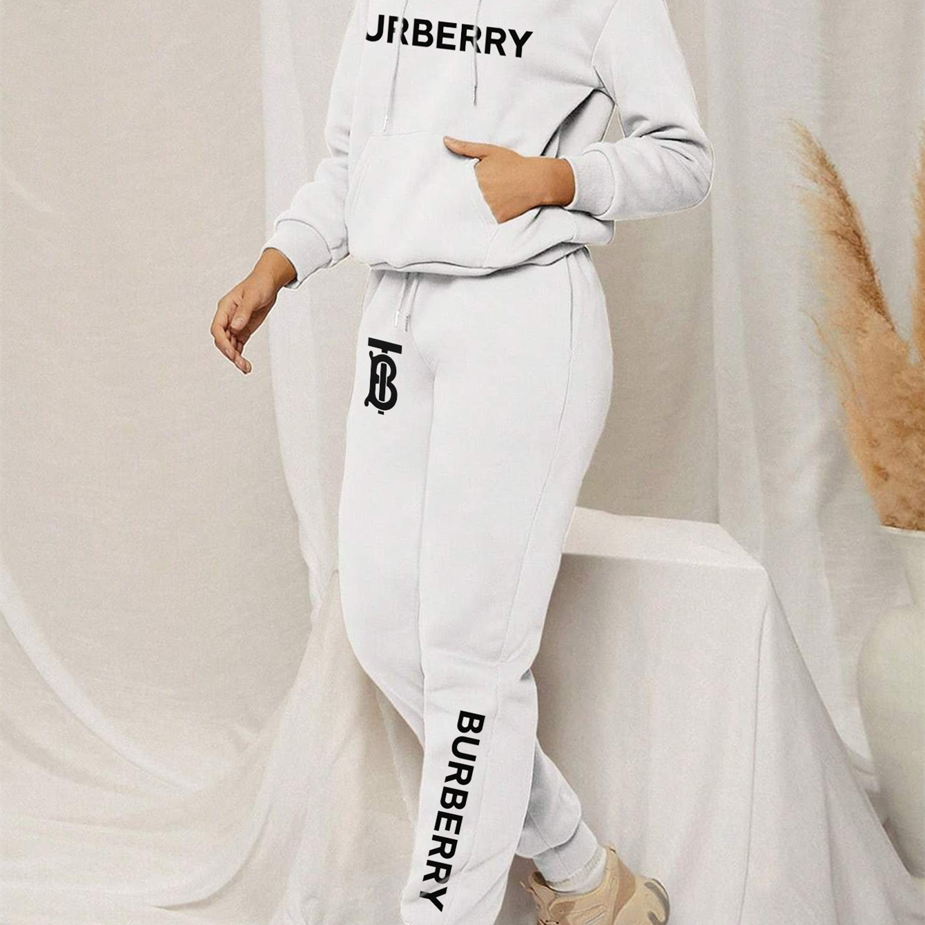 【 Burberry 】有名な油絵のファッションの衛衣のセットです