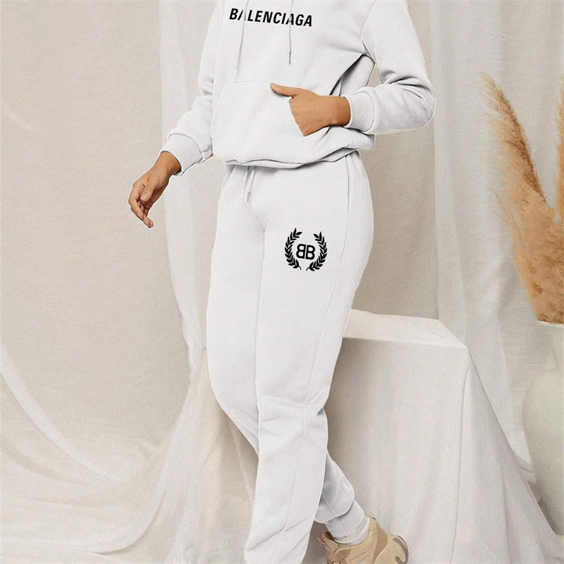 【 Balenciaga 】スタイリッシュで個性的なデザインのキャラクターフィギュア連名パーカーセットです