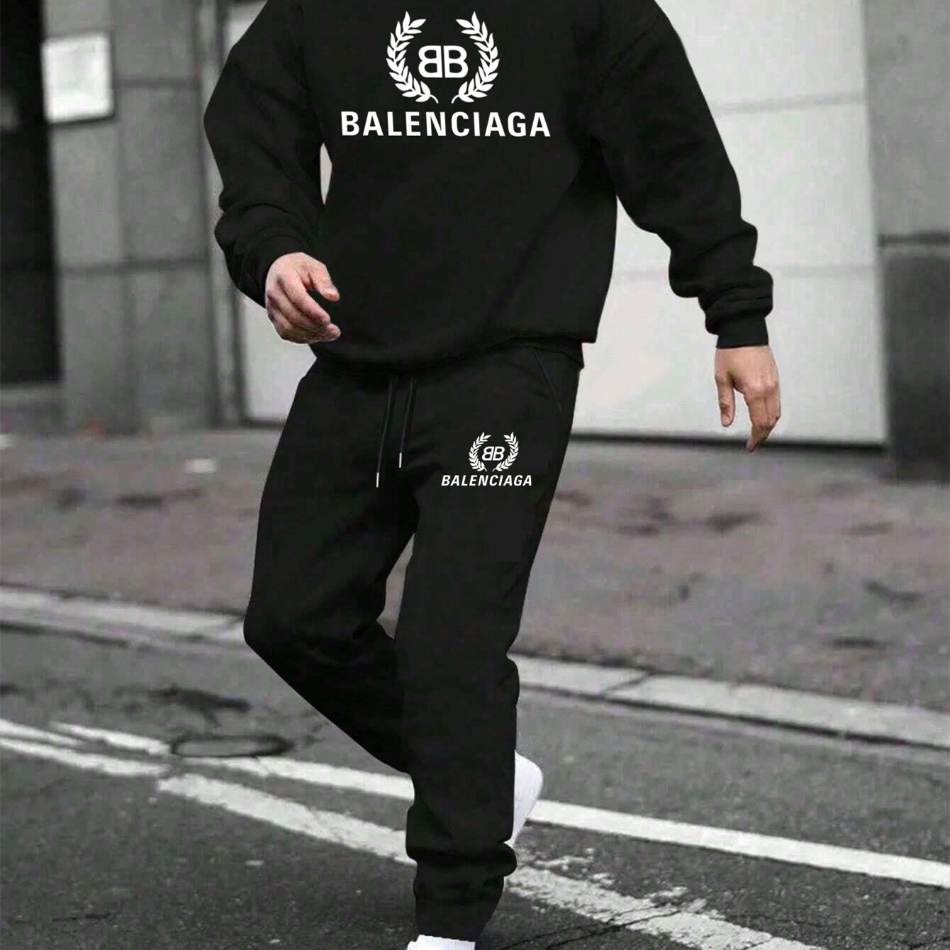 【 Balenciaga】ピンク豹ファッション連名パーカーセットです