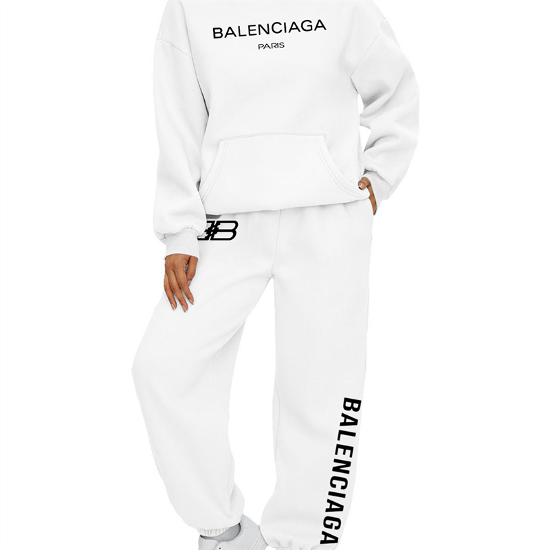 【 BALENCIAGA 】ユニークなデザインですファッション水墨蝶ですパーカーのスーツです
